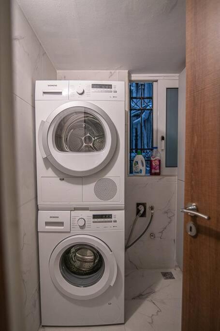 A11 Pristine & Comfy Studio Near Plaka & Parthenon Athens Exterior photo